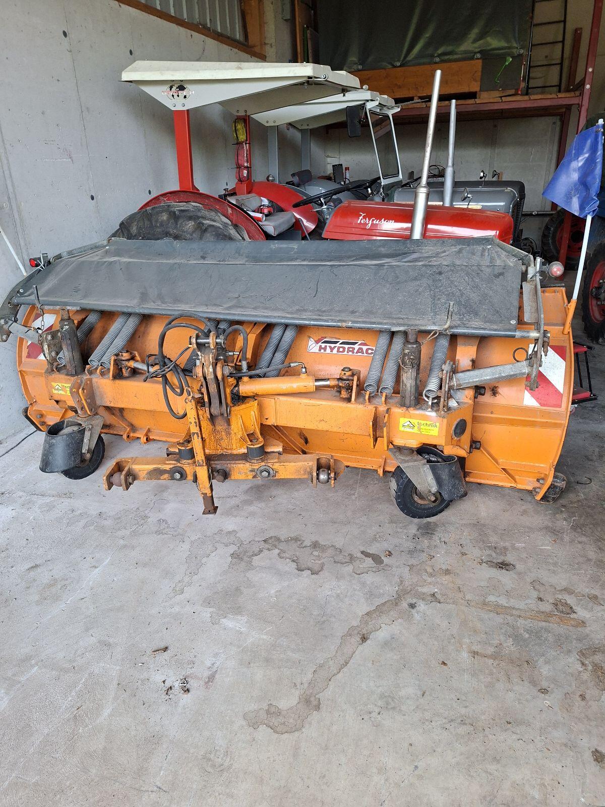 Schneepflug Hydrac LBII-300 1