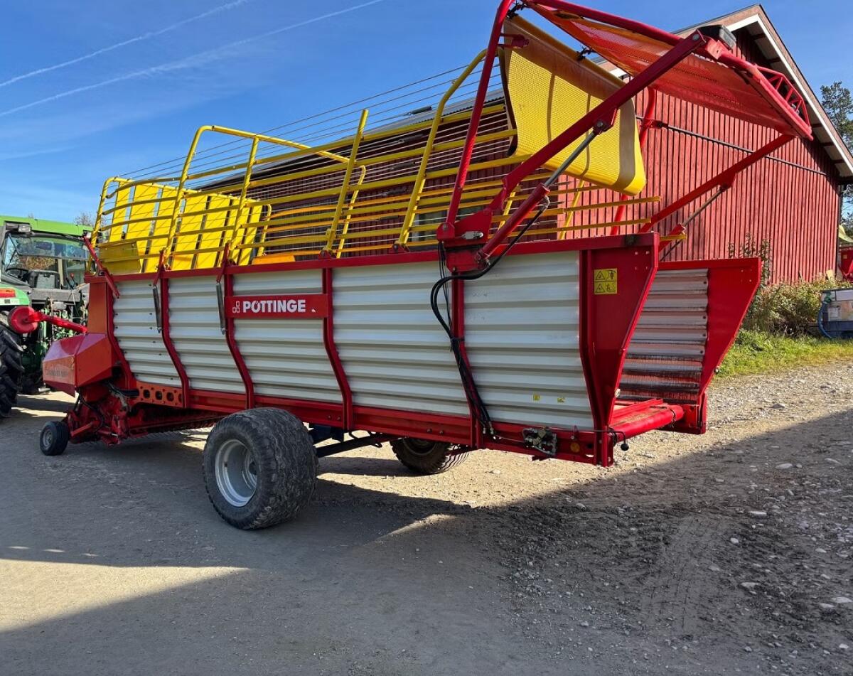 Pöttinger Euroboss 330T 2