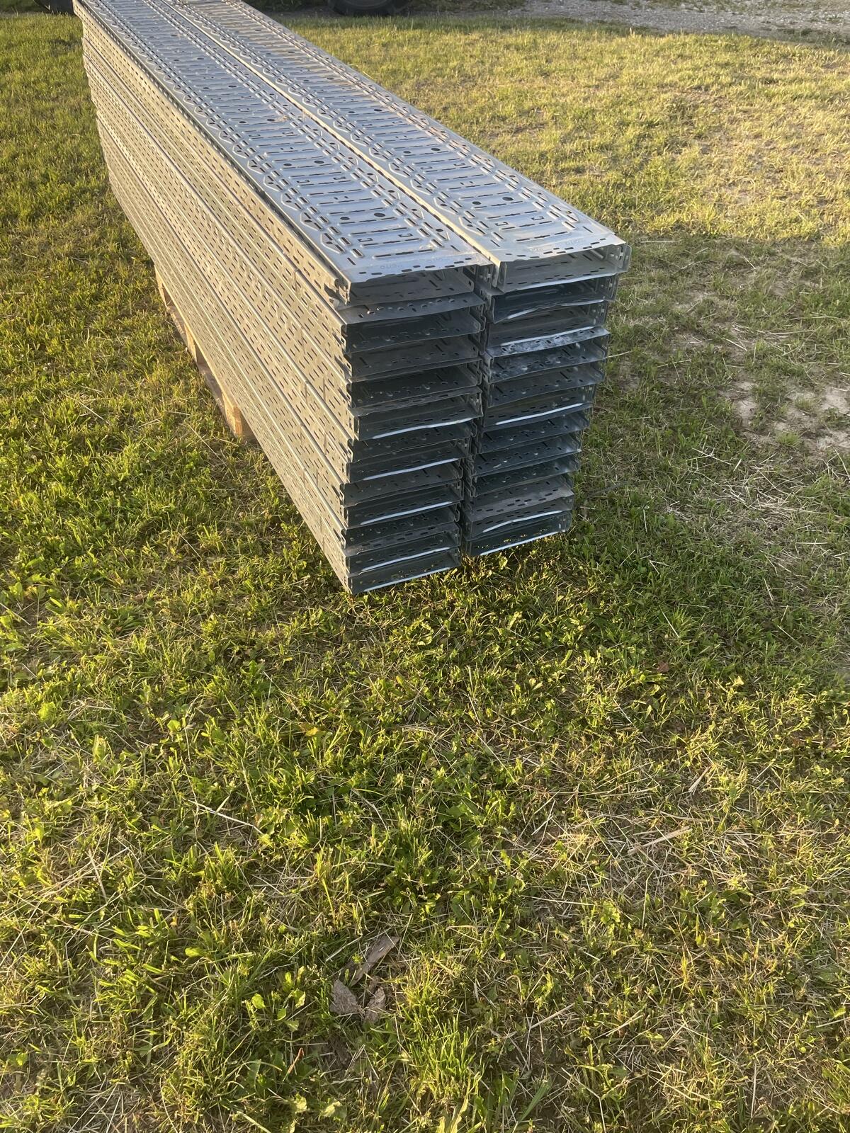 Niedax Kabeltasse 300 mm 3