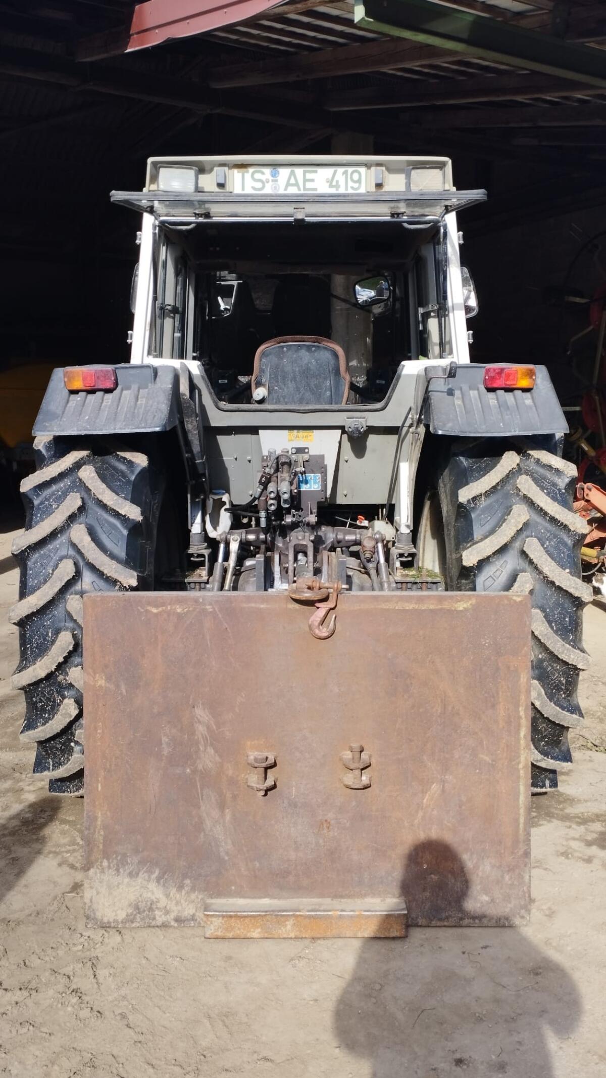 Massey Ferguson 390 T MF Schlepper mit Frontlader 3