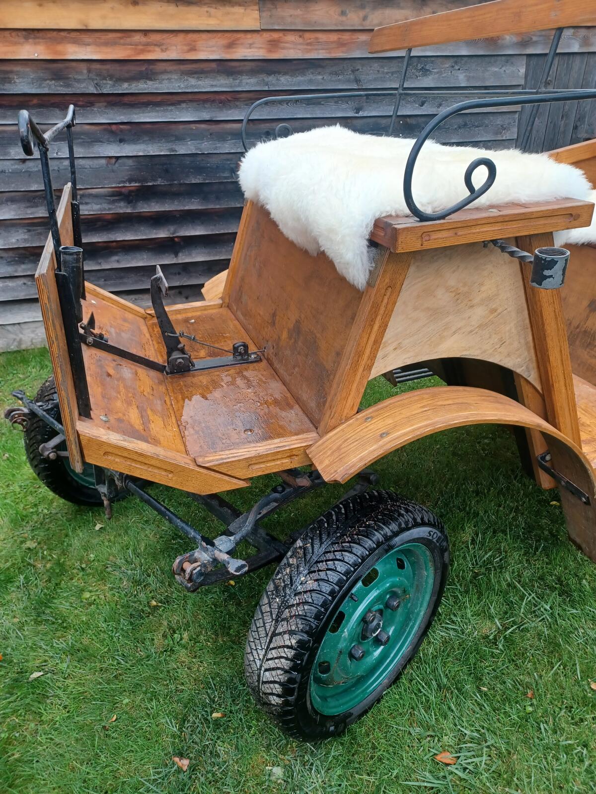 Kutsche sehr gut erhalten 1