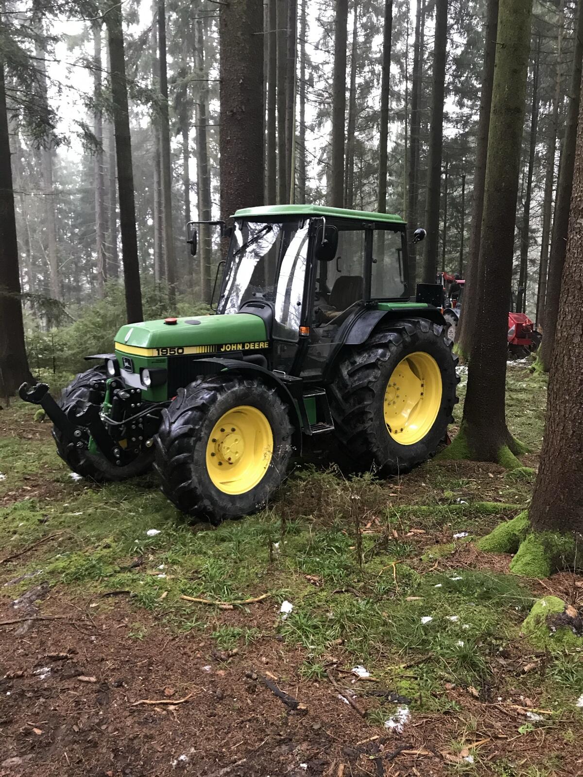 John Deere 1950 3