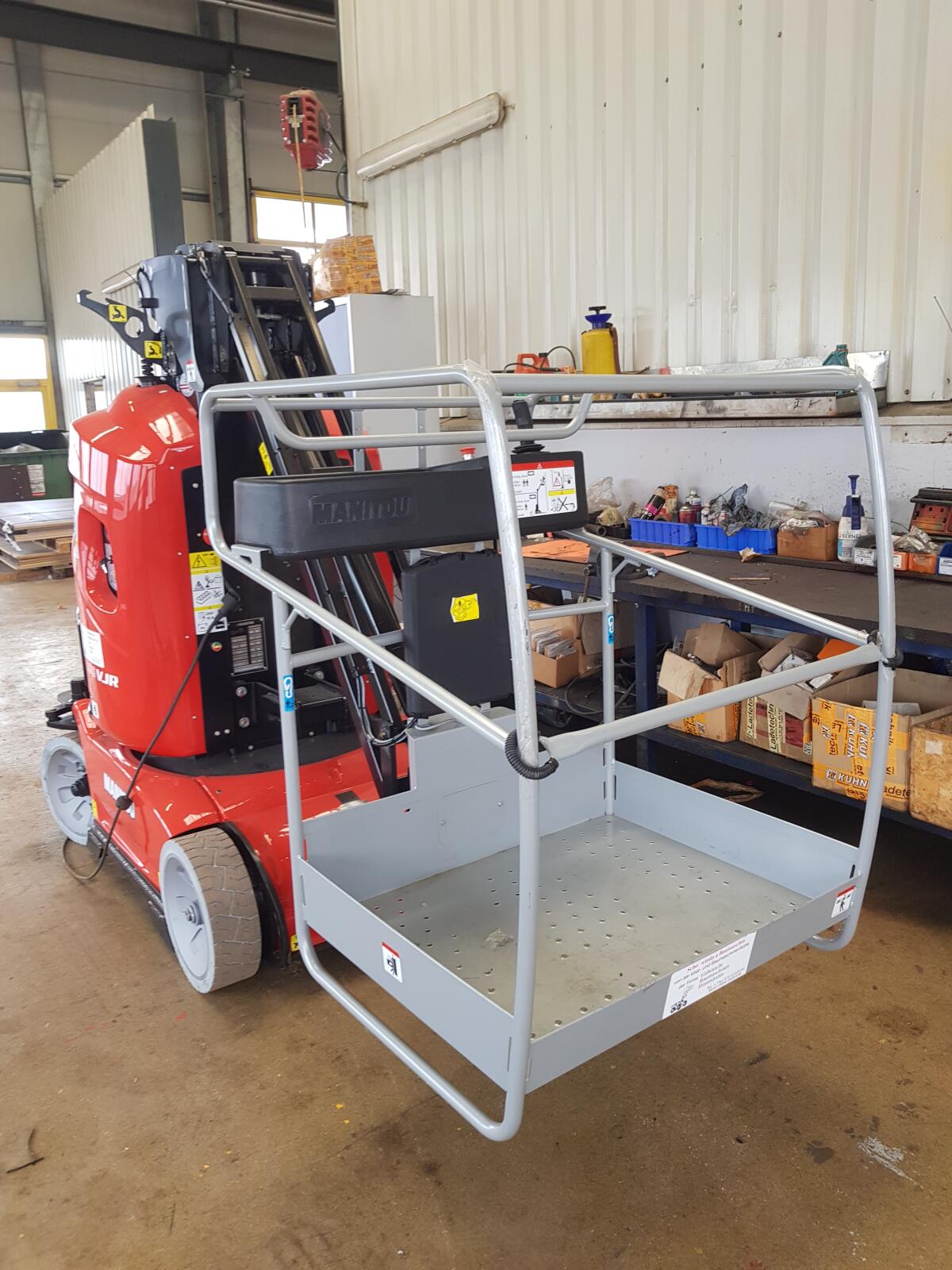 Hubarbeitsbühne Manitou 2