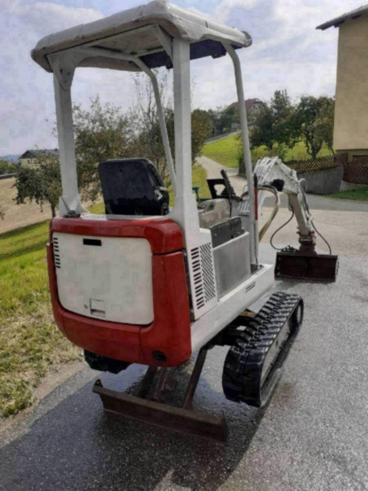 Takeuchi TB015 1
