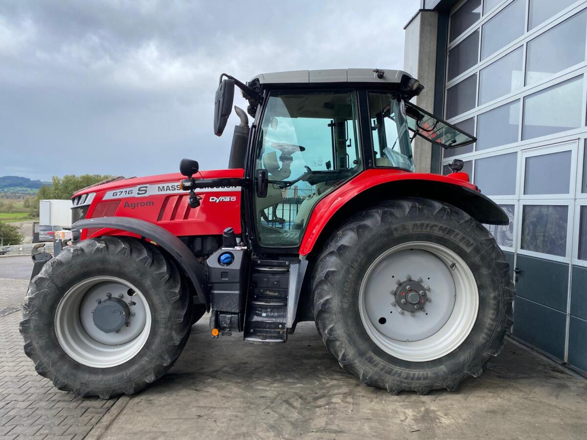 Massey Ferguson 6716S Dyna-6 MF 6716S 1