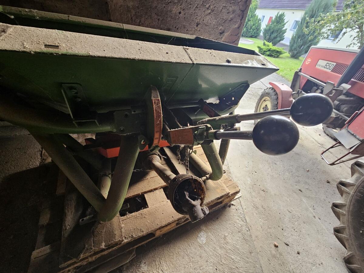 Amazone ZA-F 604 R Zweischeibenstreuer 3