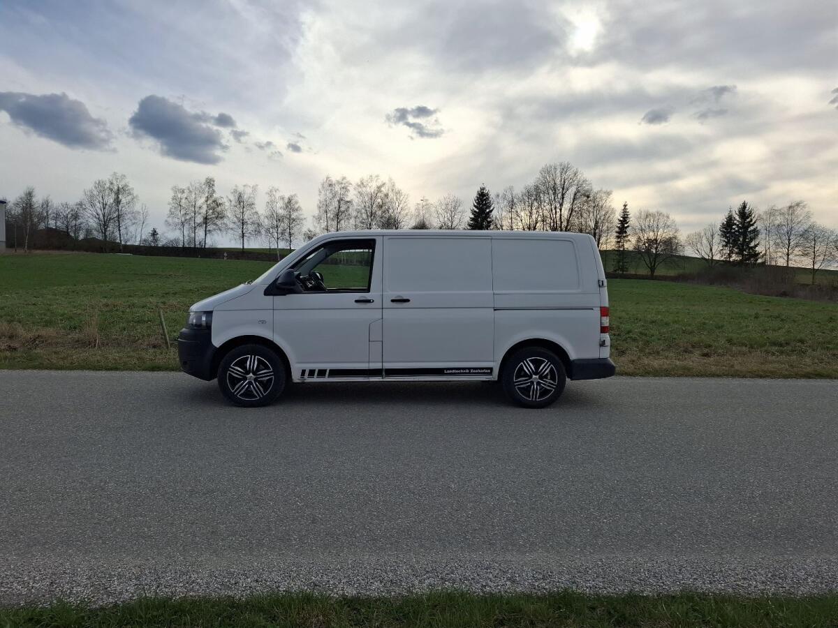 VW T5 Transporter 3
