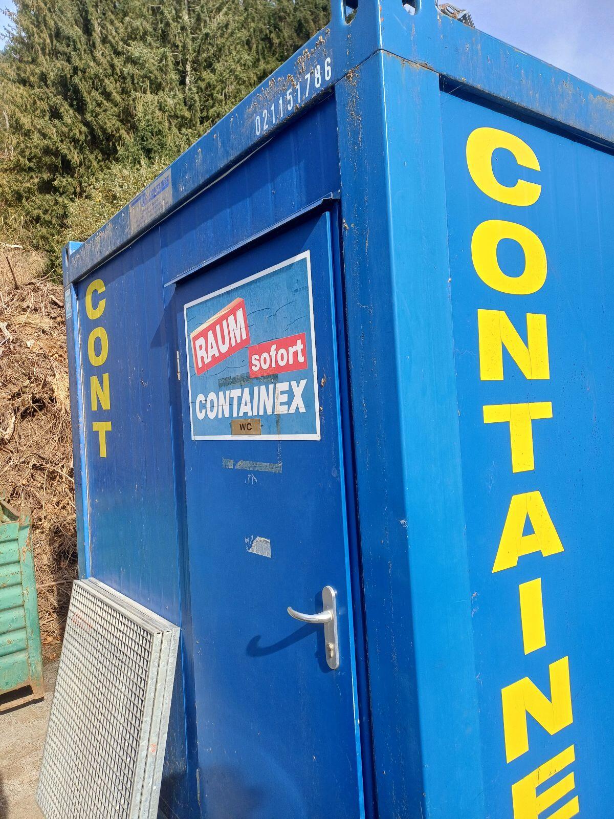 WC Container 2