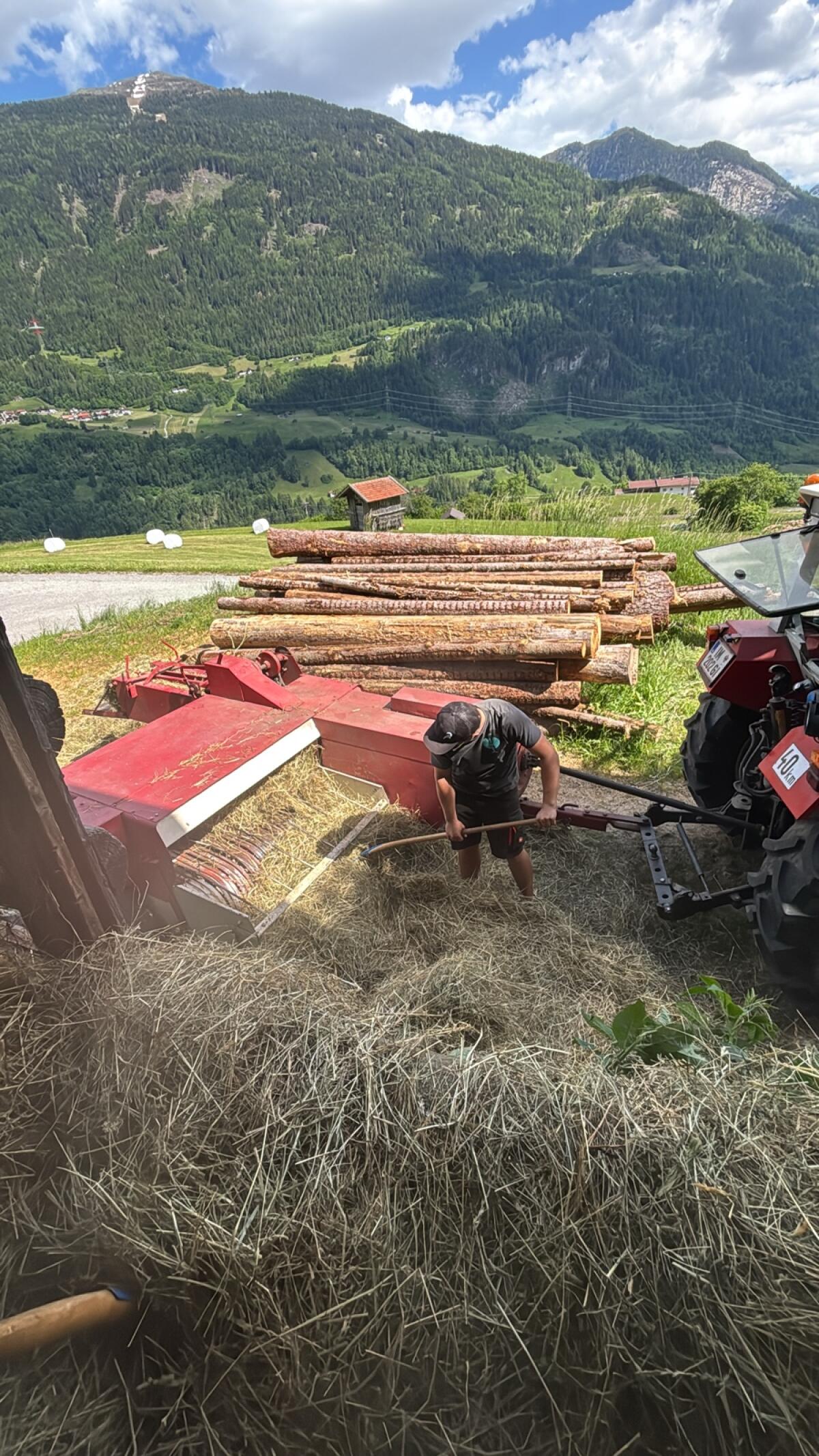 HD Ballenpresse International 422 2
