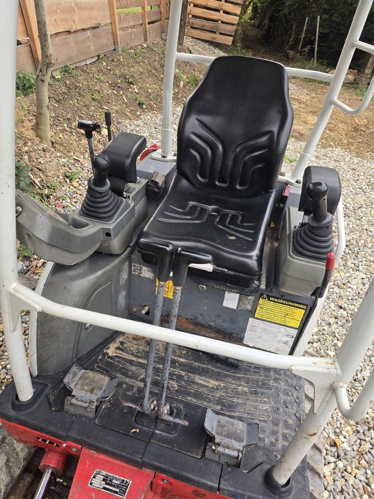 Takeuchi TB216 2