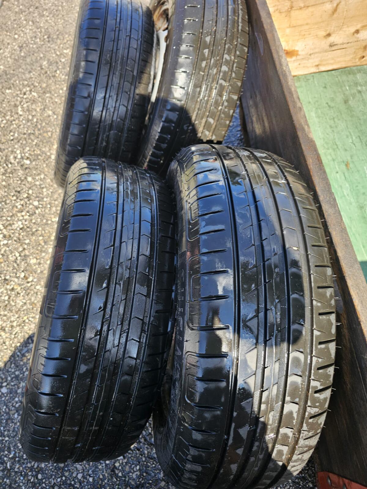 Alu-Felgen mit Reifen 195/45 R16 für Renault Megane 2