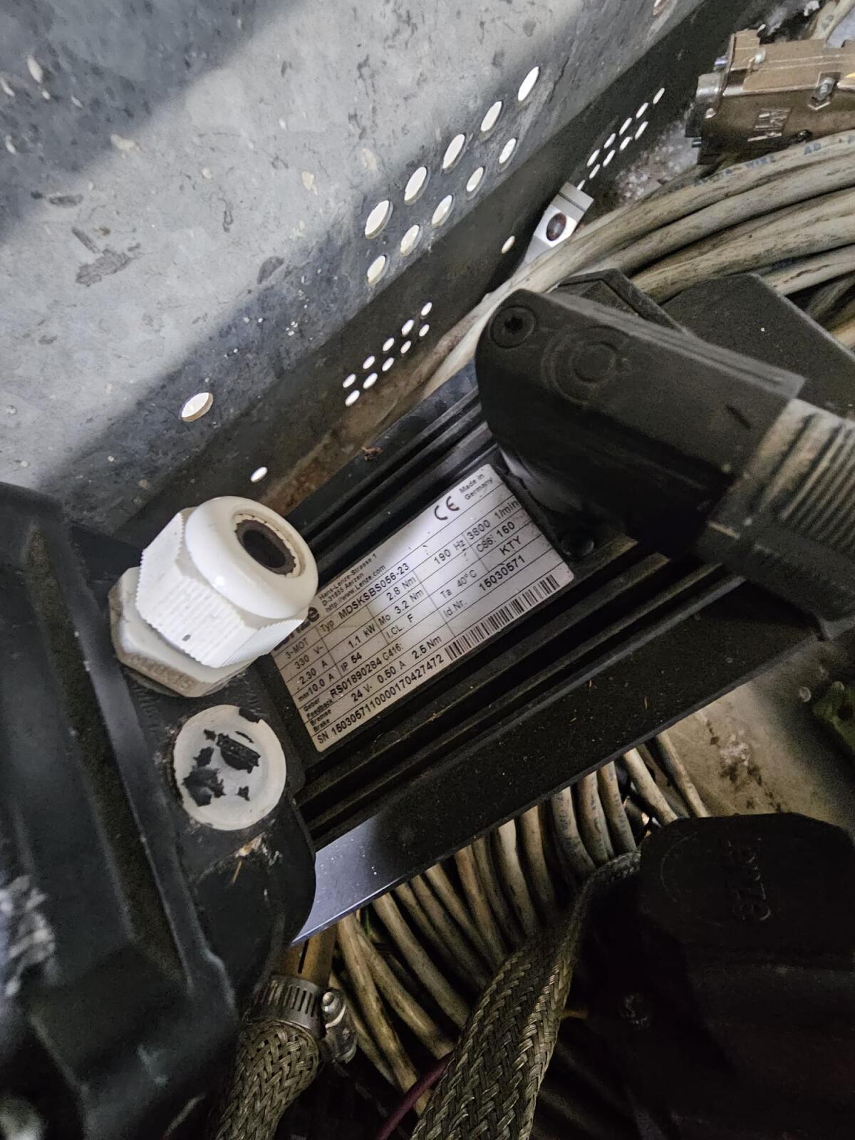 Servoregler Lenze Motoren Getriebemotoren Linearführung 2