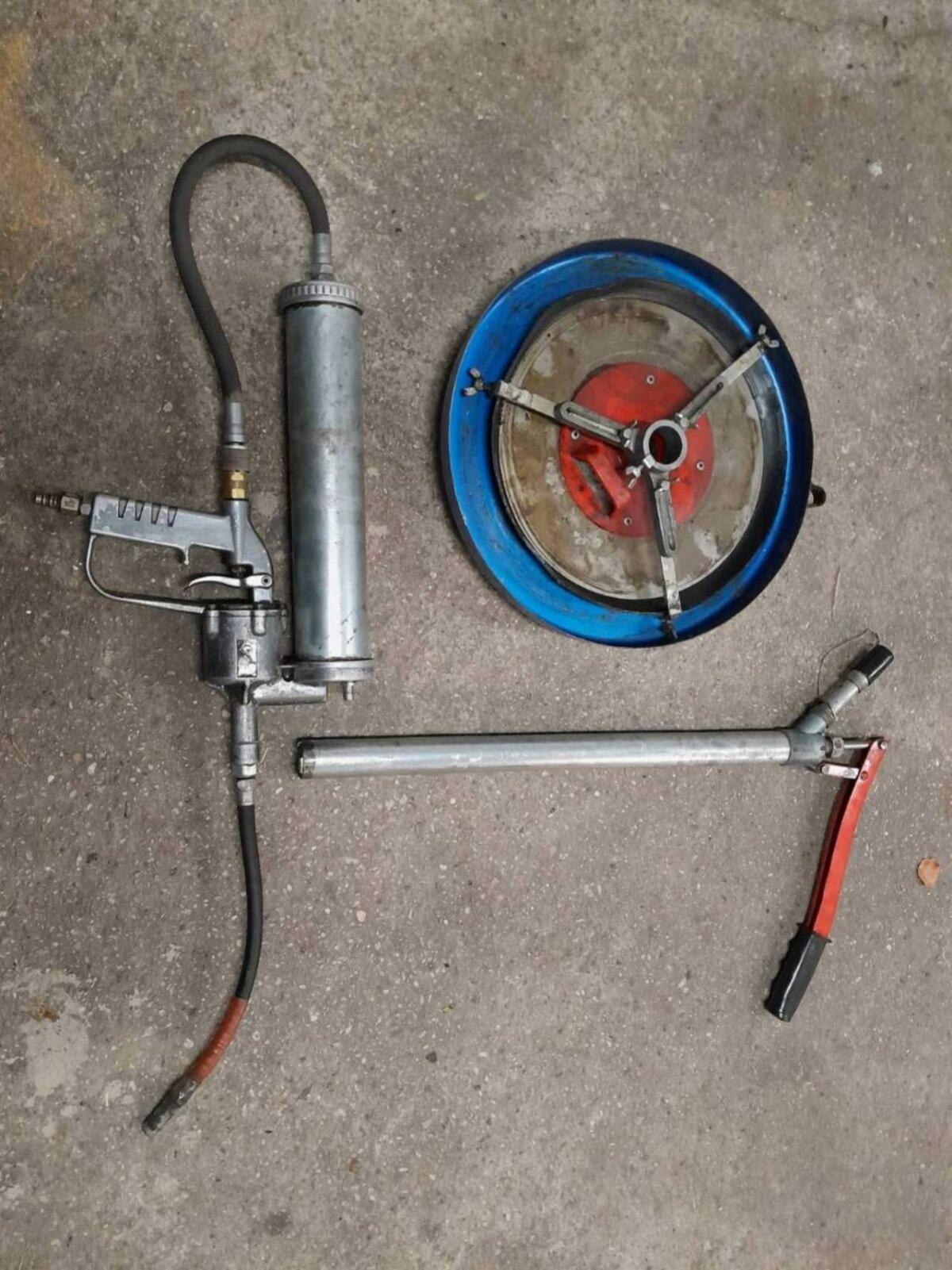 Druckluftfettpresse mit Füllgerät 1