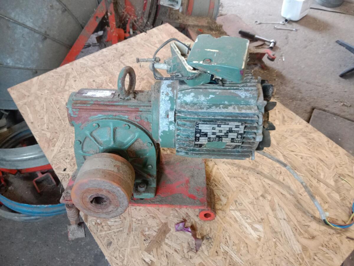 Getriebemotor Elektromotor 1