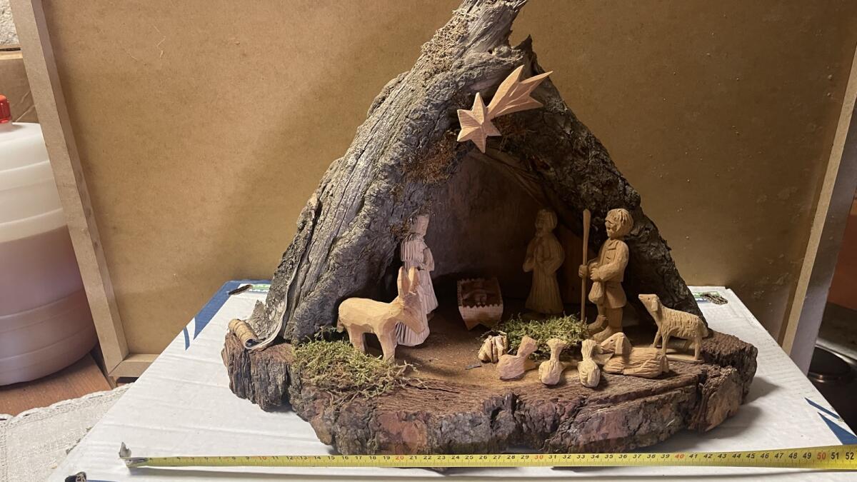Weihnachtskrippen, Handgeschnitzt 2