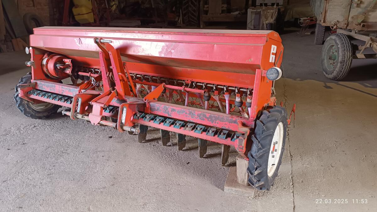 Kreiselegge und Sämaschine Rotoland 1