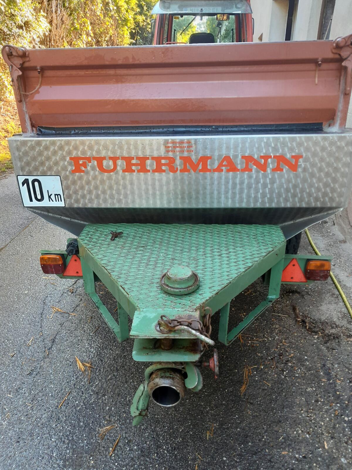 Niro Lesewagen mit abnehmbaren Aufsatzwänden 1
