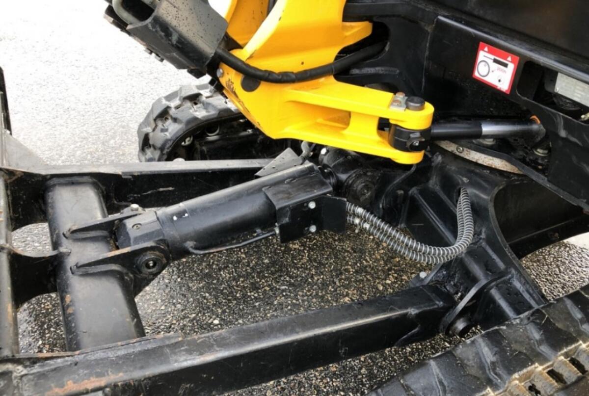 JCB 8026 CTS 3
