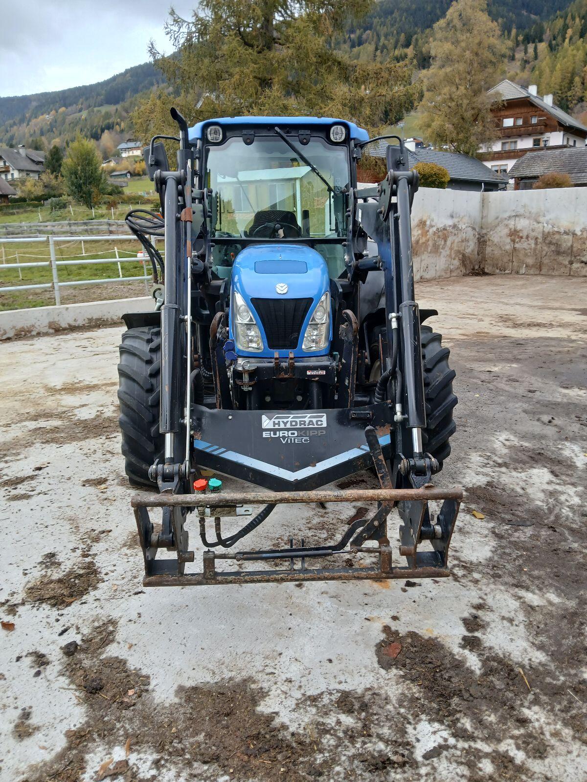 New Holland T4020 1