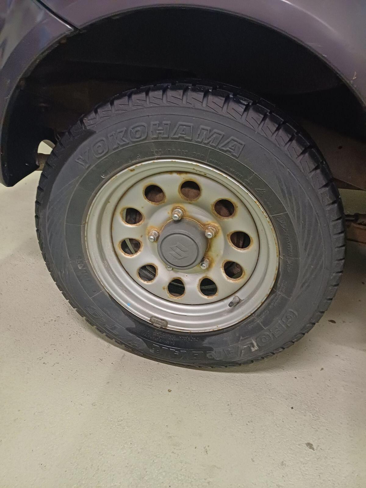 Suzuki Jimny Winterreifen Räder 1