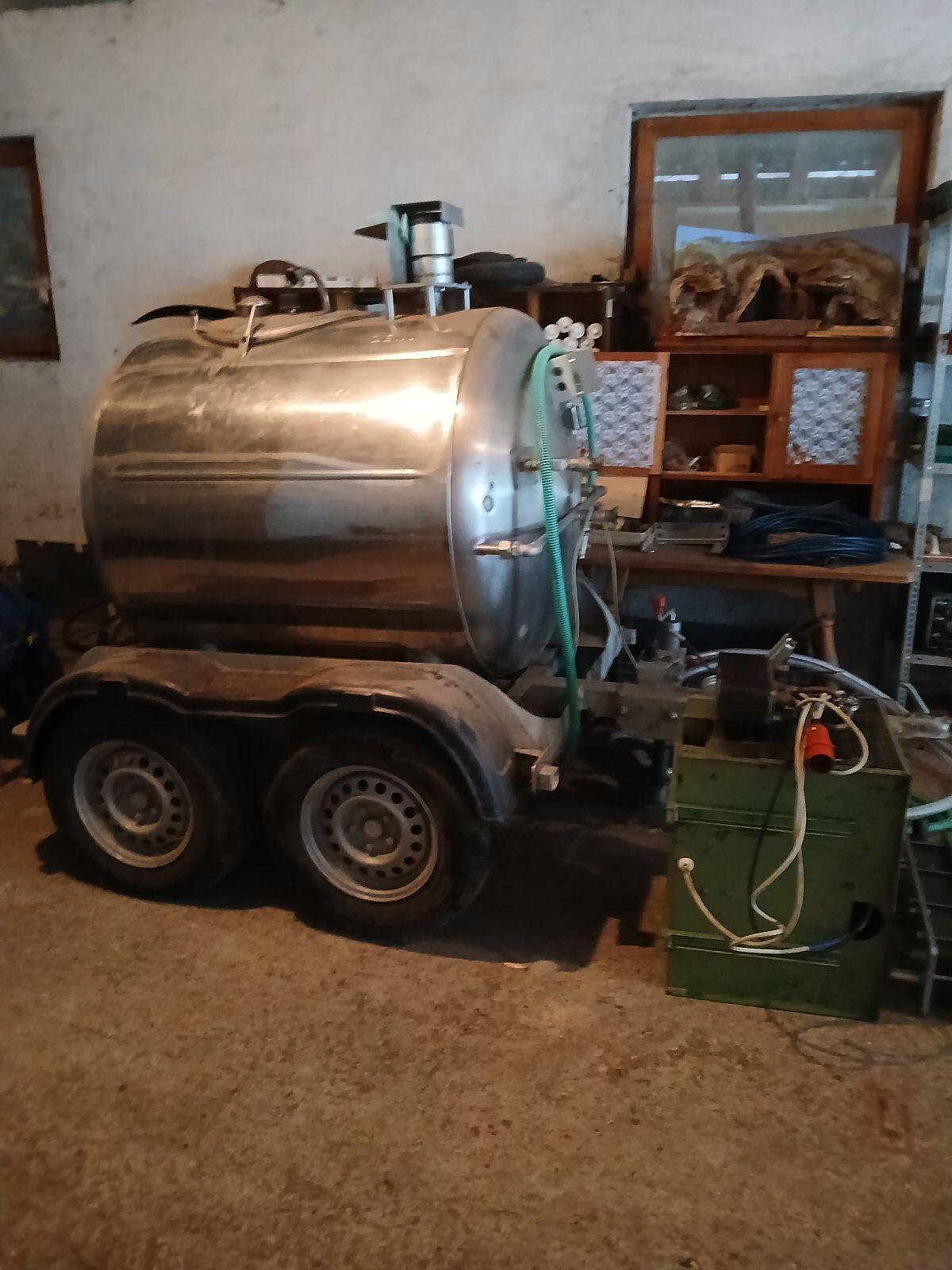 Milchtank 1