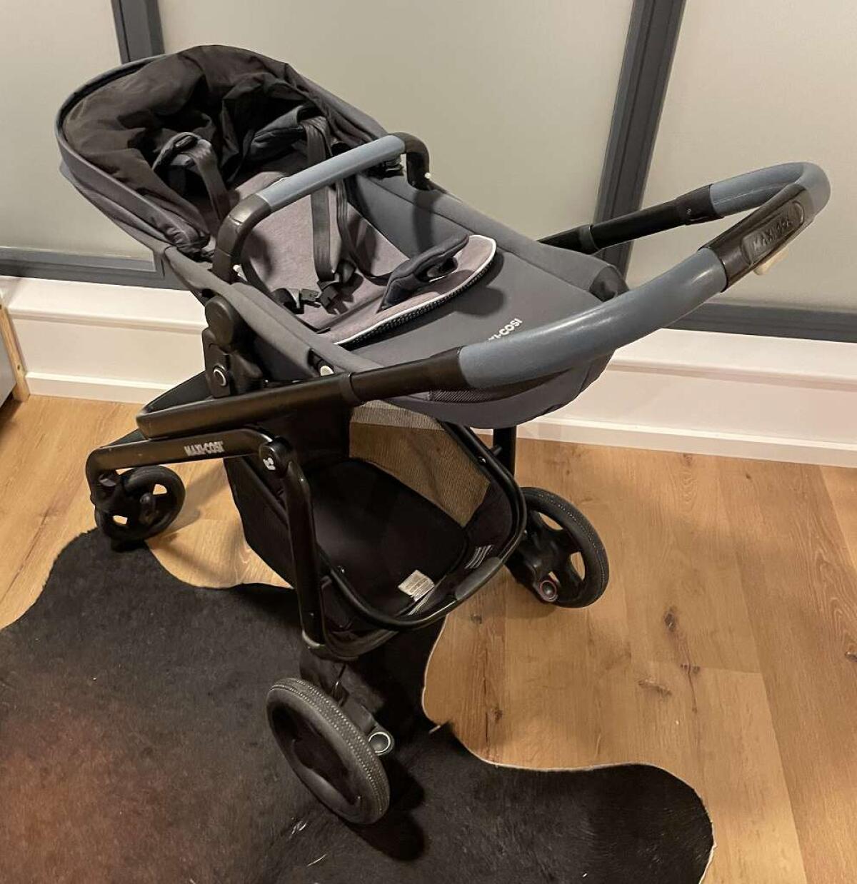 Verkaufe Kinderwagen Set Maxi Cosi Lila CP 2