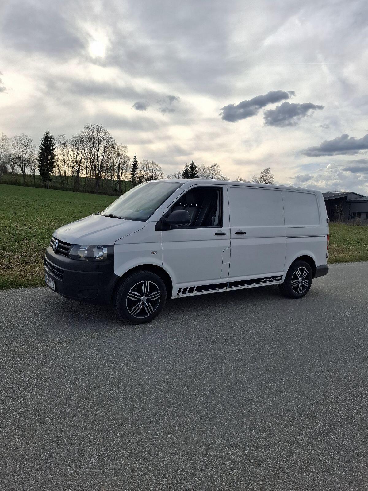 VW T5 Transporter 1