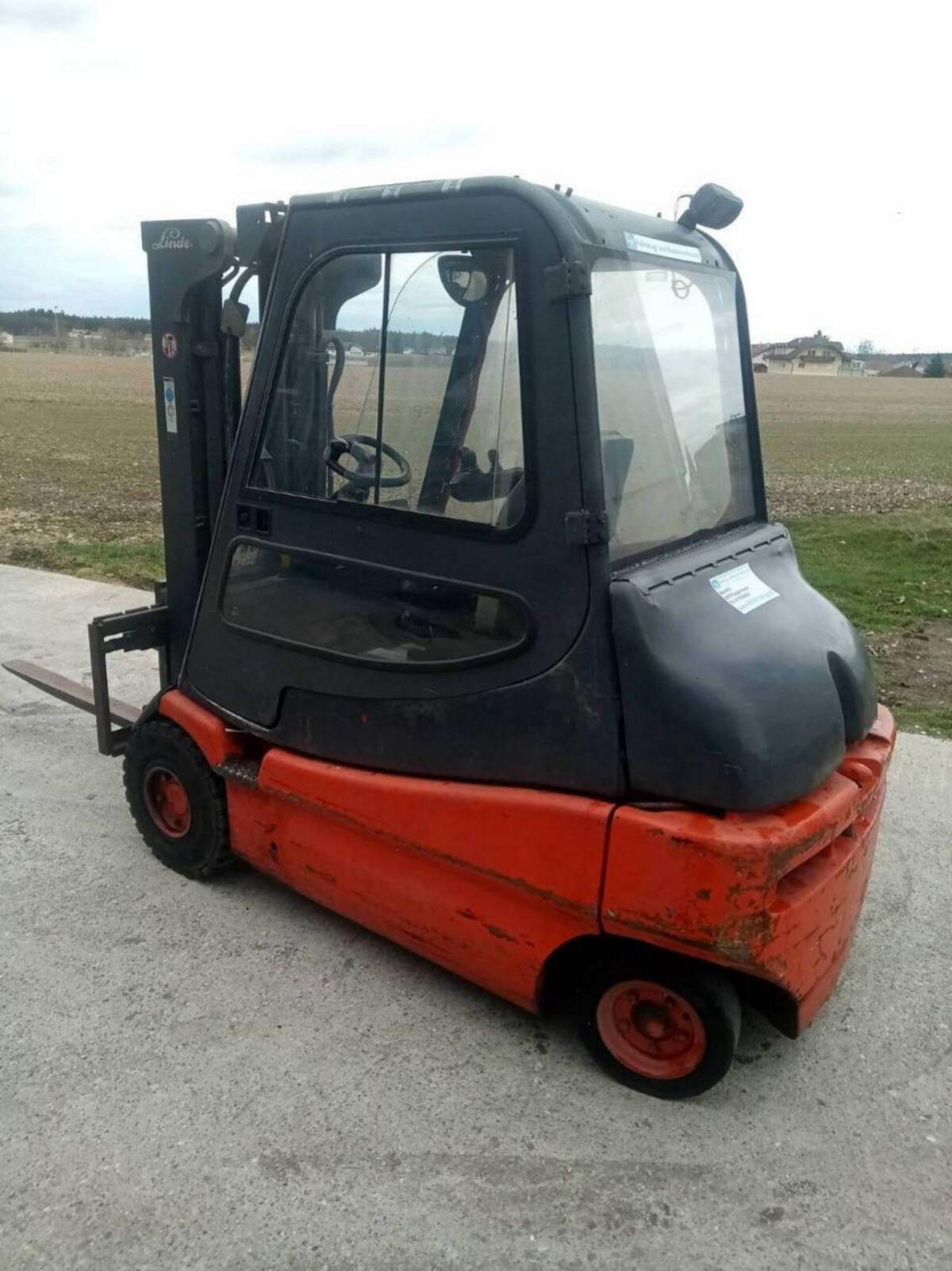 Linde Stapler E30-02 2