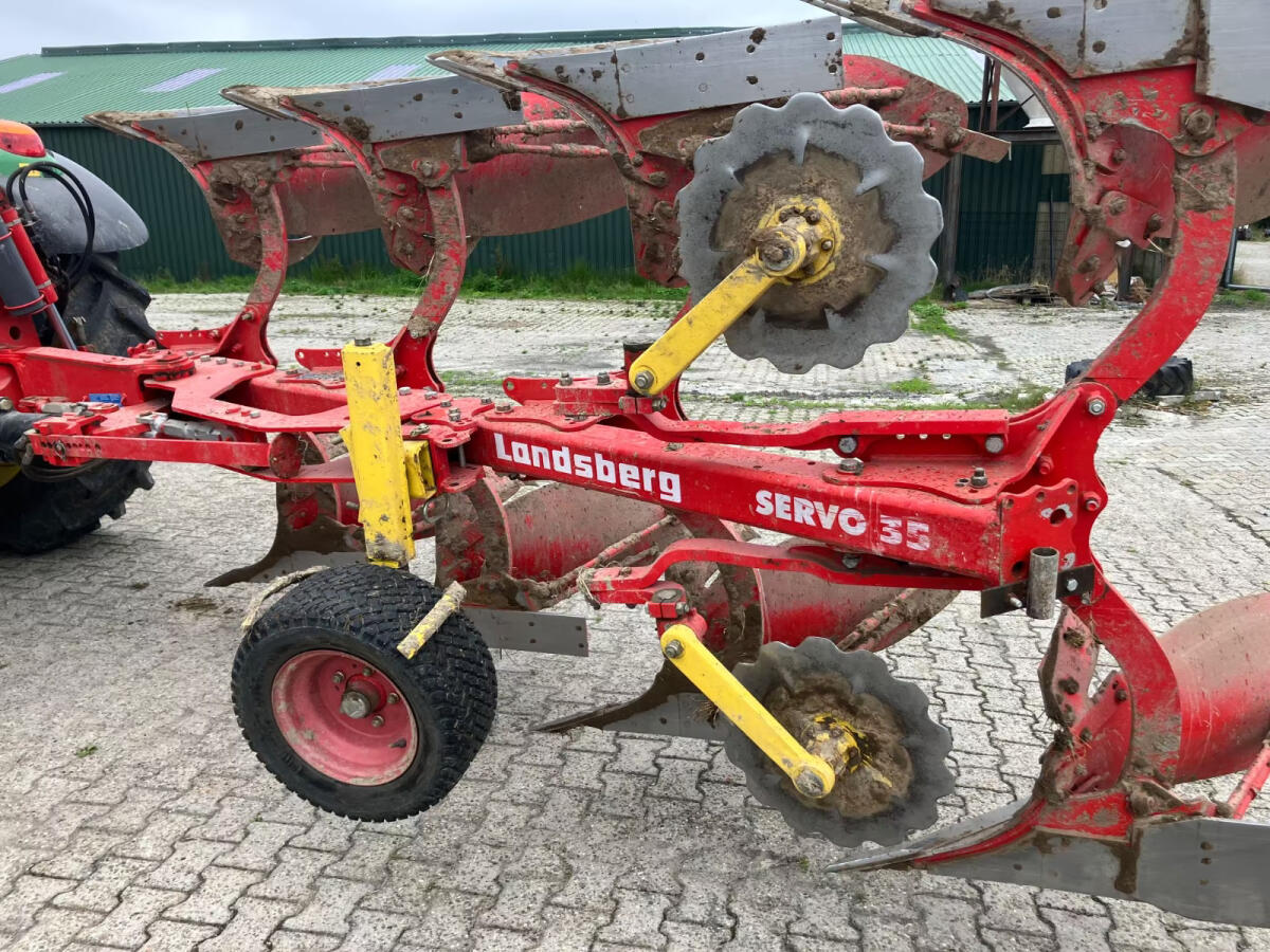 Pöttinger Volldrehpflug Servo 35 2