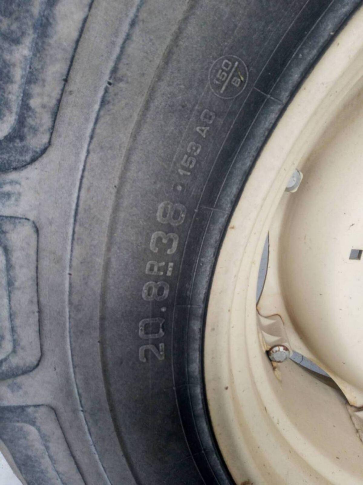 20,8R38 Pirelli Traktorreifen 3