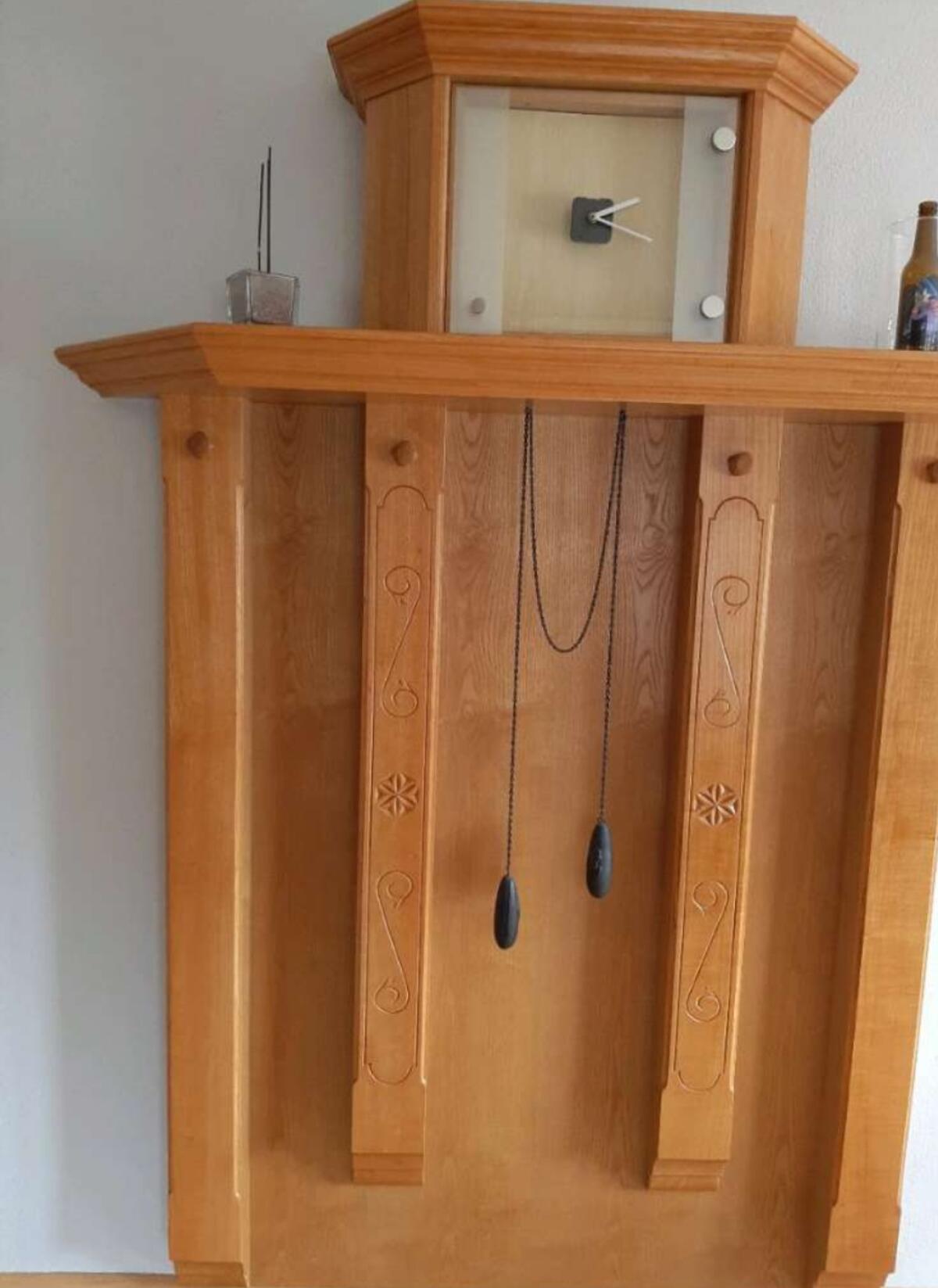 Einrichtung im massiven Eschenholz 3