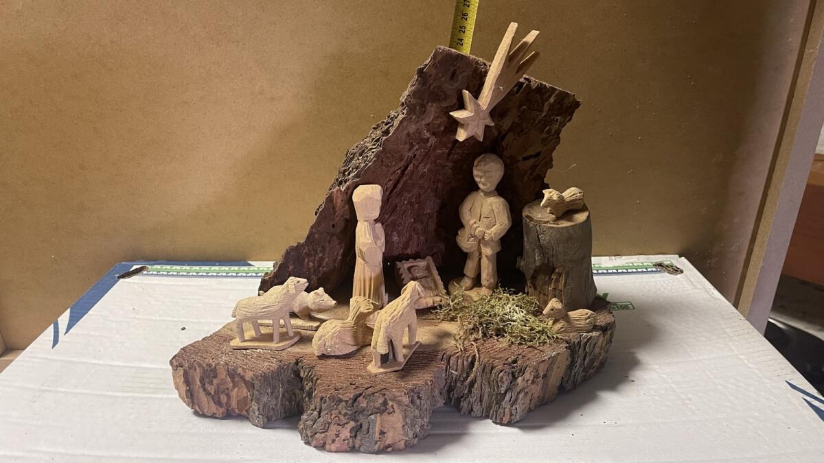 Weihnachtskrippen, Handgeschnitzt 3