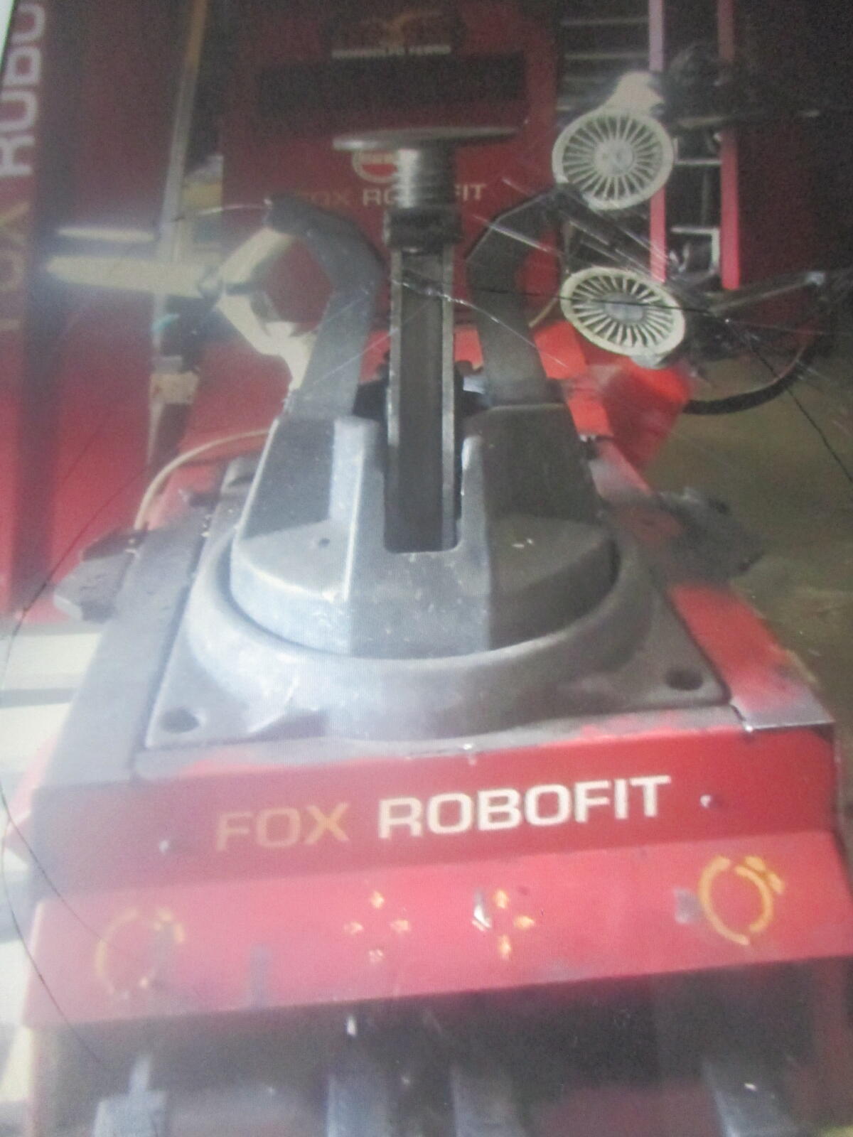 Mondolfo Reifenmontiermaschine 2