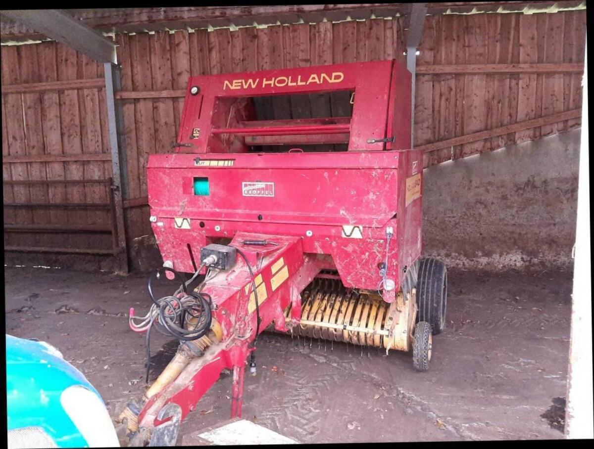Ballenpresse New Holland Bale Command 640 1