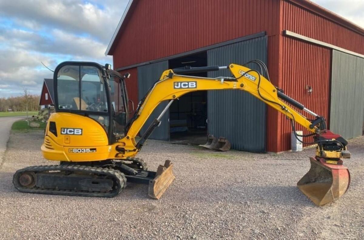 Mini-Bagger JCB 8035ZTS mit Tiltrotator Engcon EC05B 2