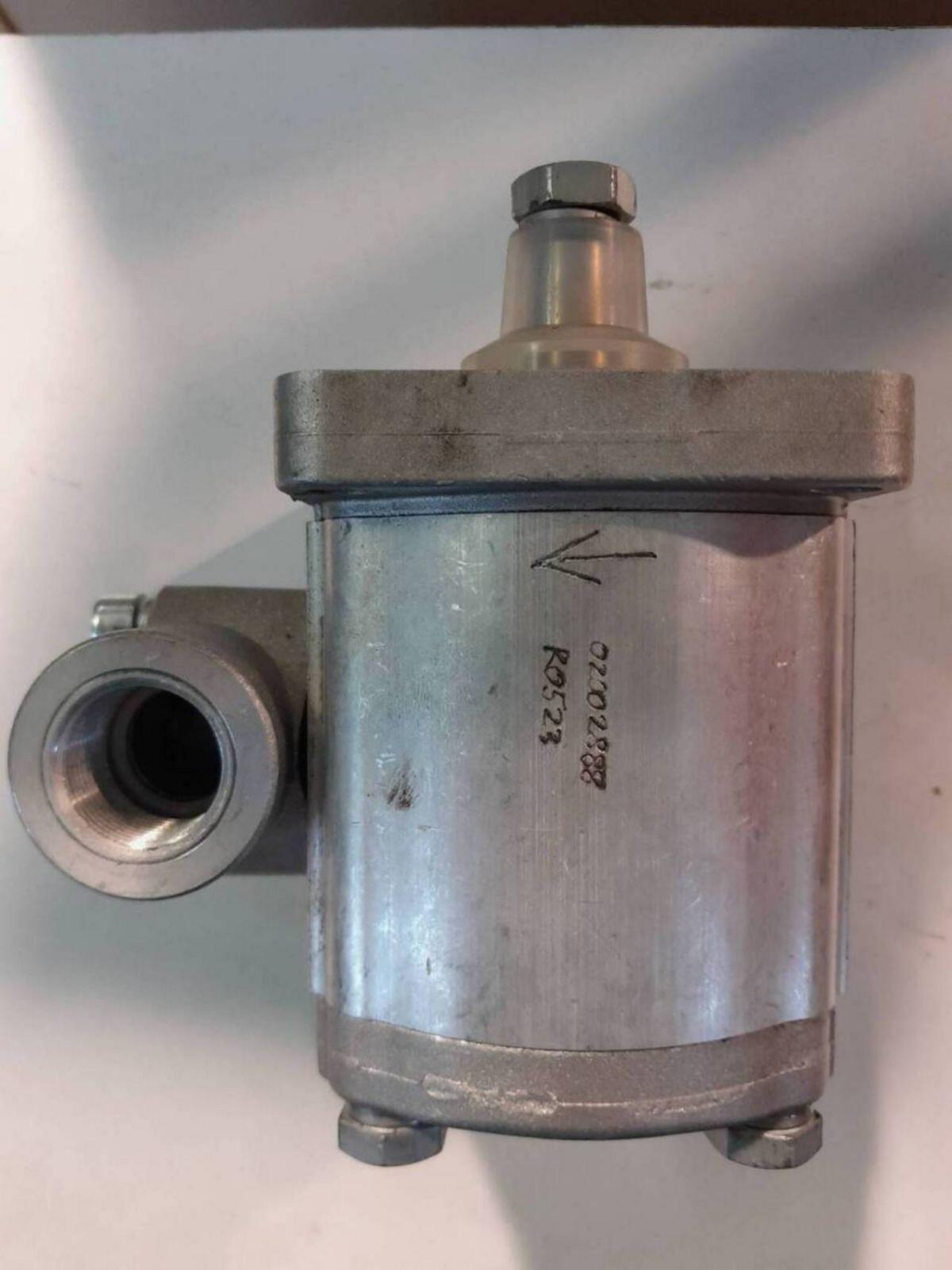Verkaufe neuen Zahnradmotor 6,3D 2