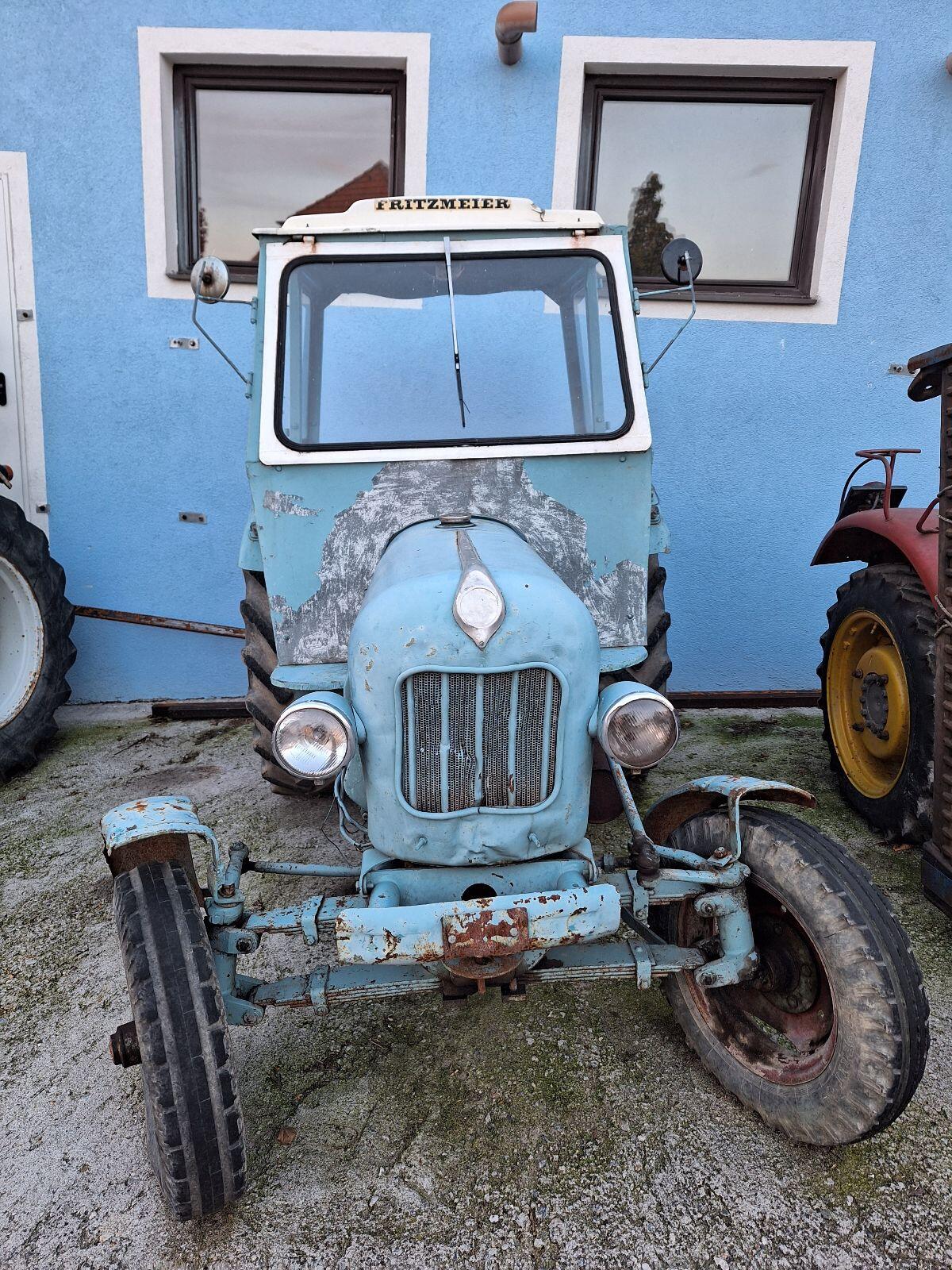 Traktor Eicher 2
