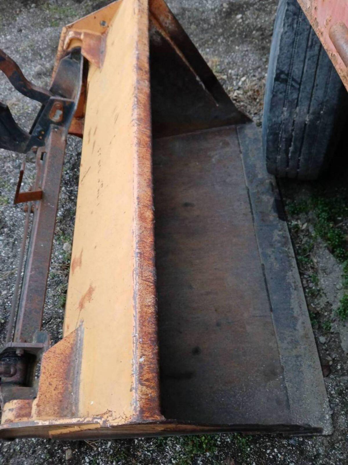 Hauer POM 80P2K Lader 3