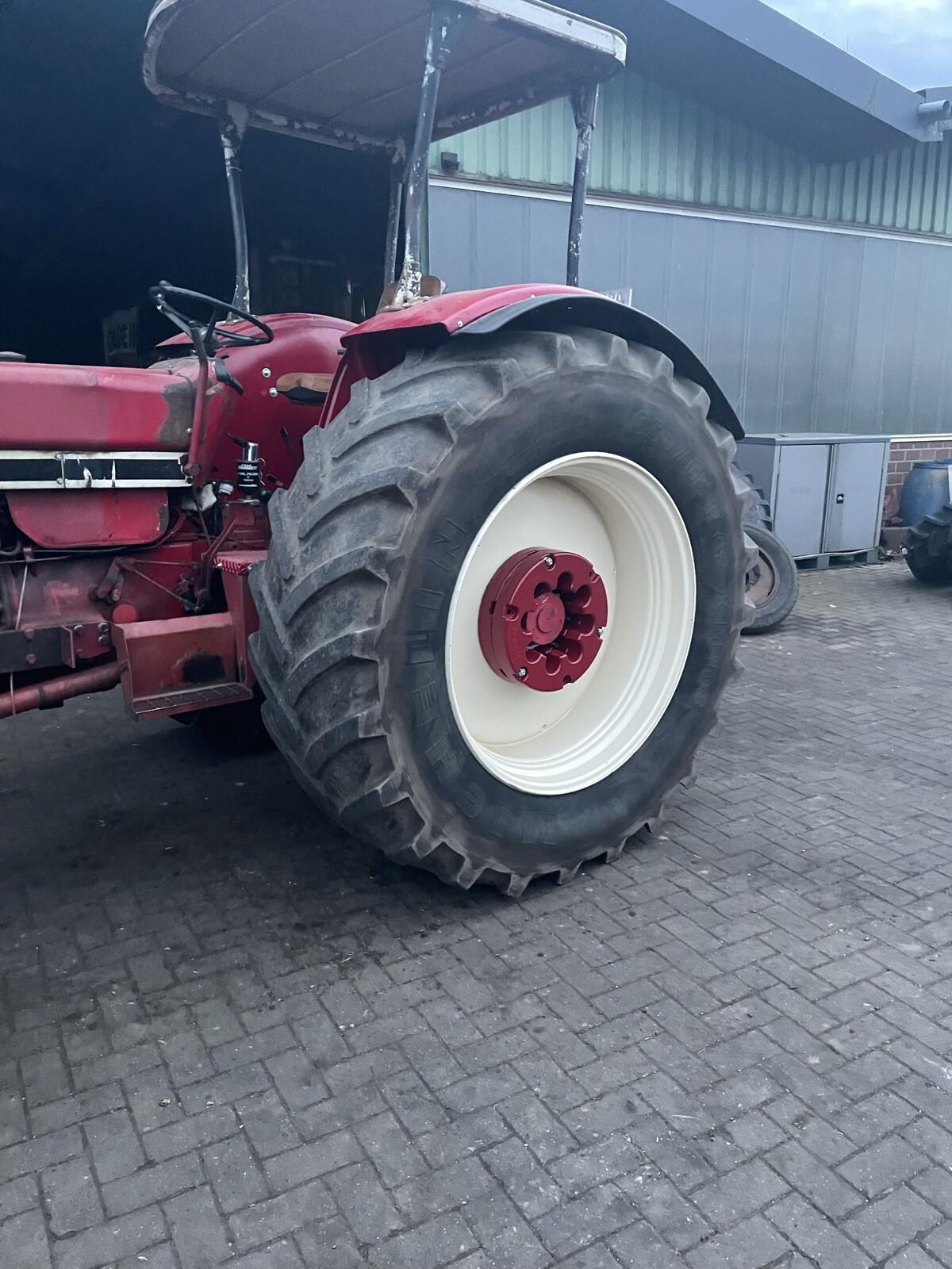 IHC Radgewichte Case IH 1