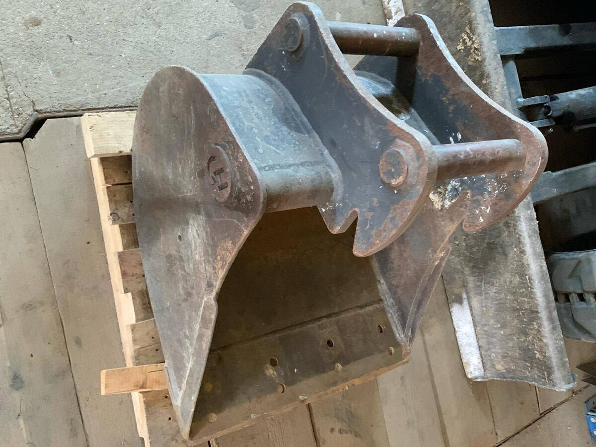 Baggerlöffel Tieflöffel 60 cm mit Schneide 3