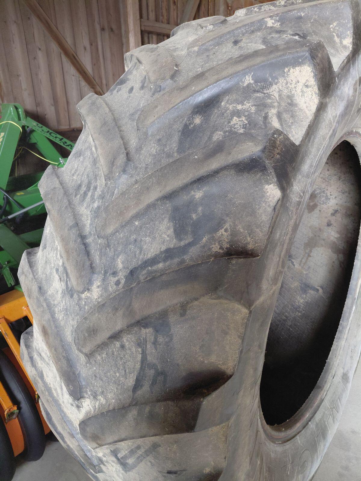 Verkaufe Reifen Michelin 650/65 R 42 2
