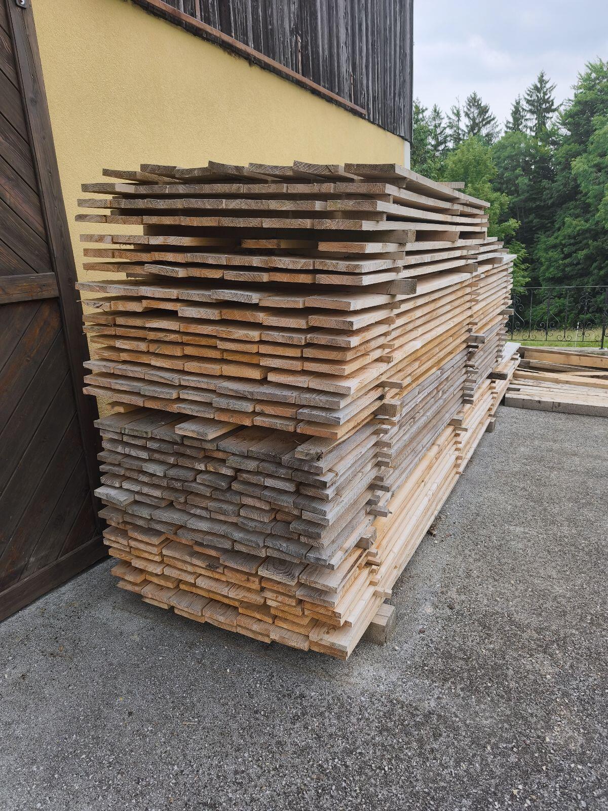 Bretter Rauhschalung Bauholz 1