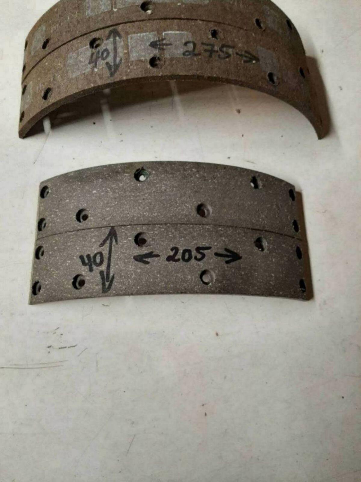 Verschiedene Bremsbeläge Deutz IHC 3