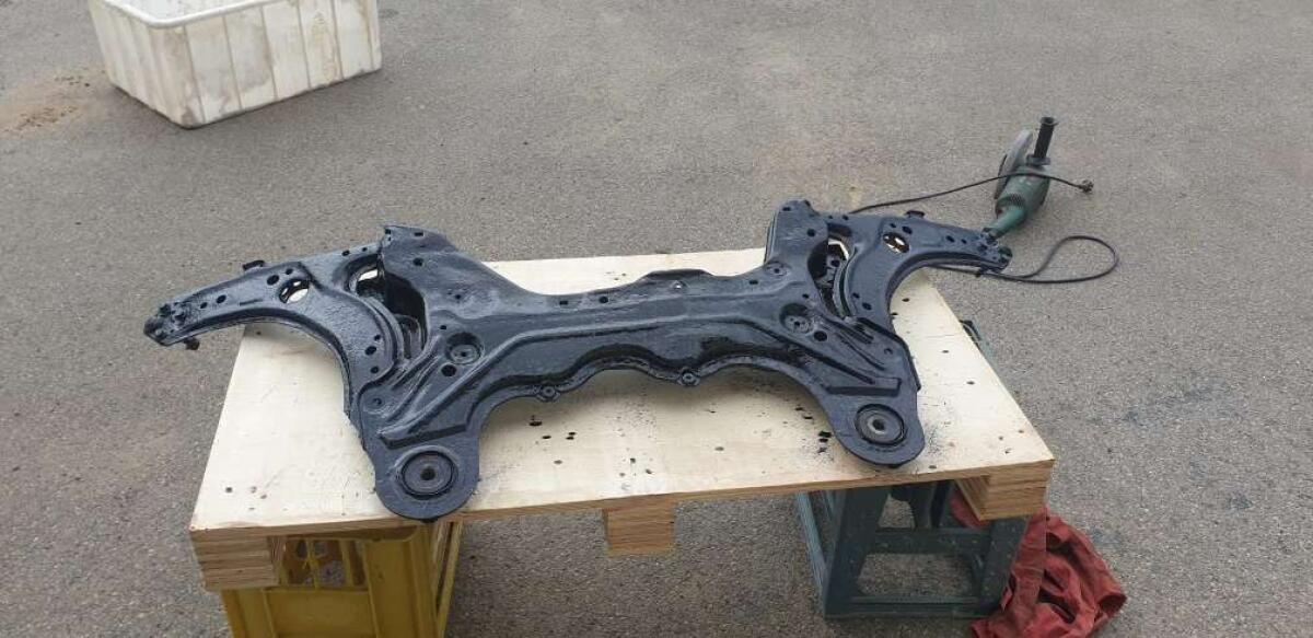Achskörper vorne für Golf IV 1