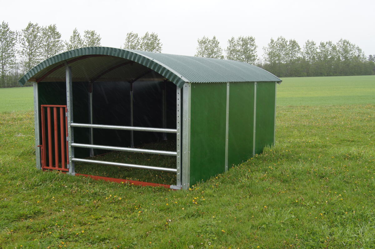 Kleine Kälberhütte L 4,20 x B 2,85 x H 2,10 m 1