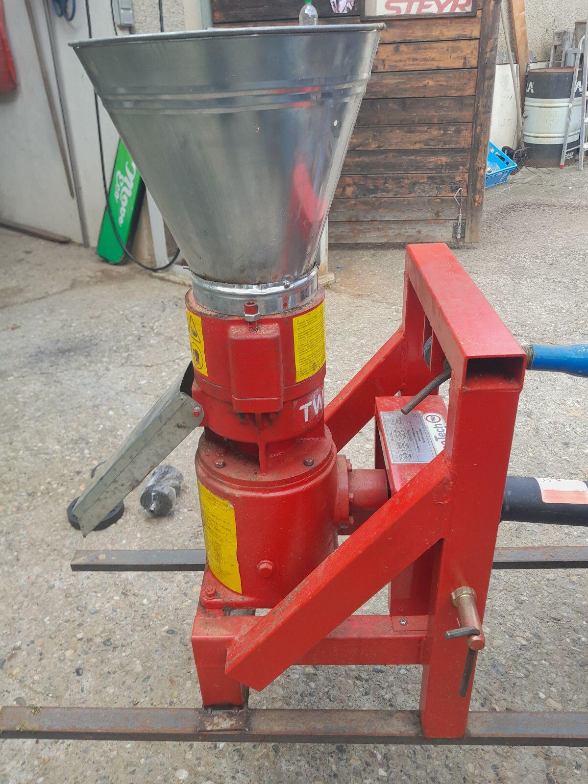 Pelletpresse für Zapfwellenbetrieb 3