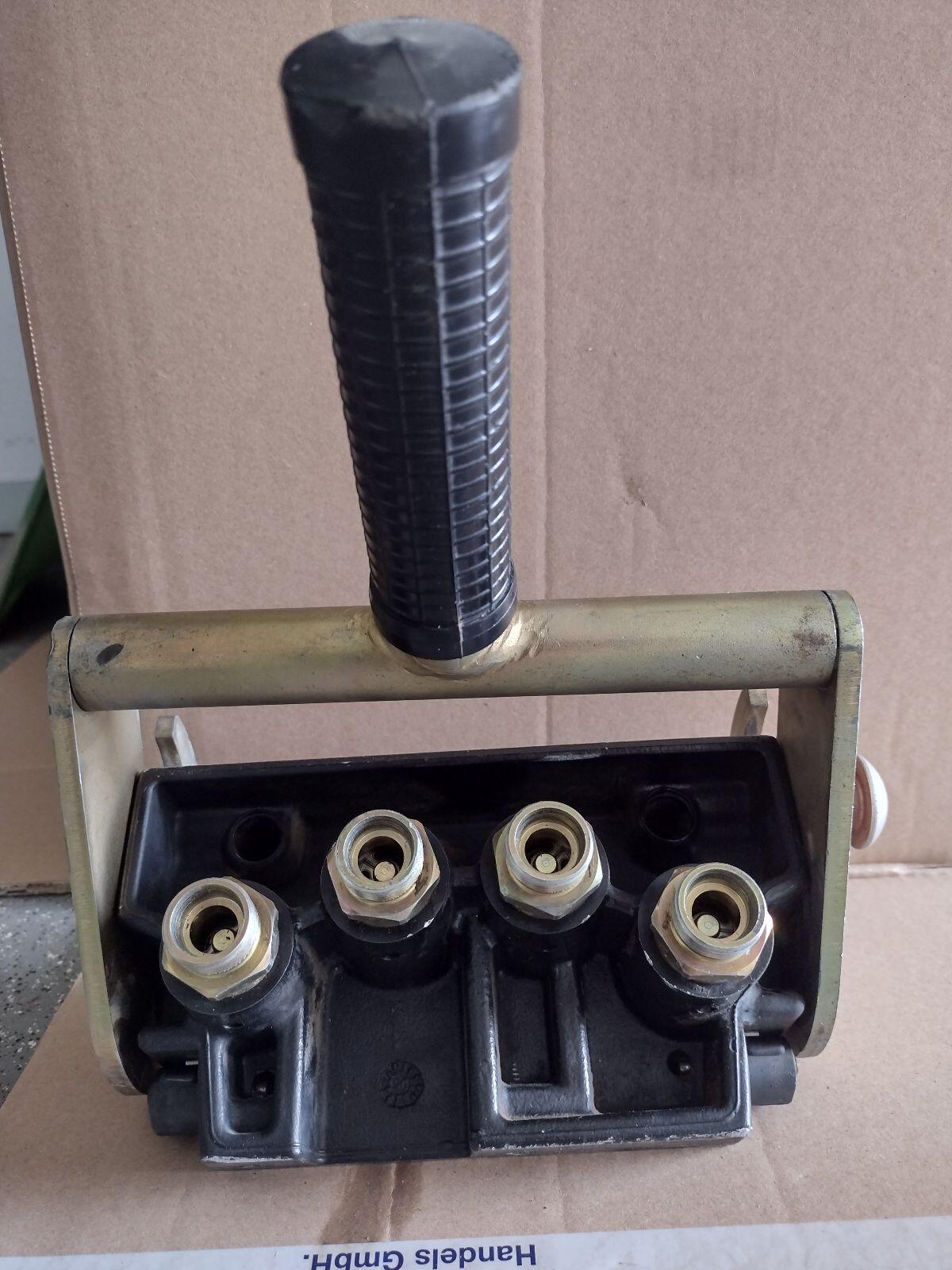 Schnellverschluss Universal für Frontlader 1