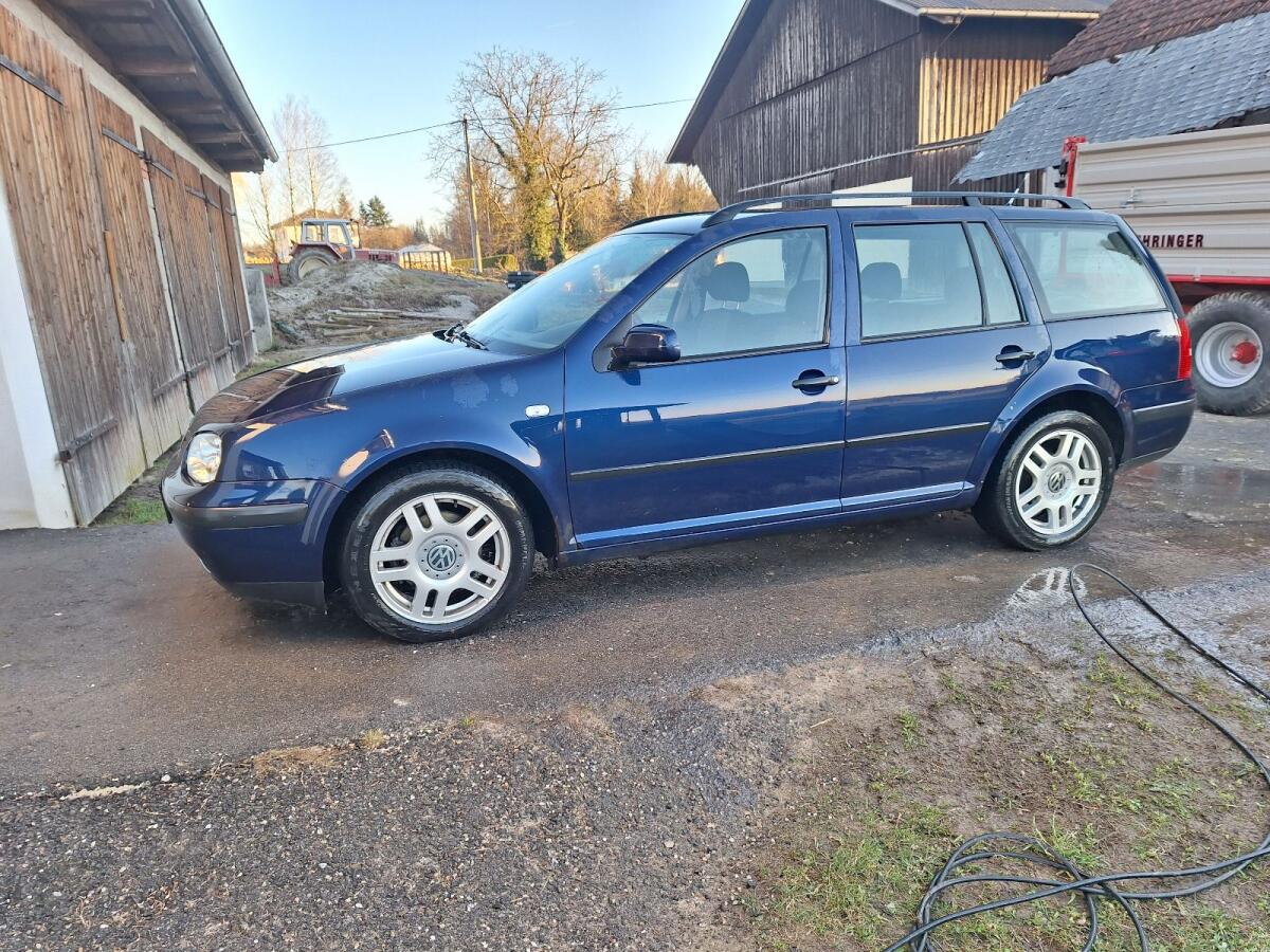 VW Golf Variant 1