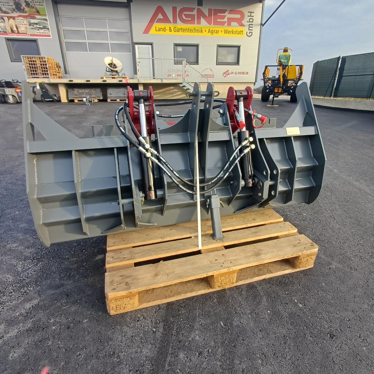Polterschild Alpower 1800mm mit hydr. Niederhalter 2