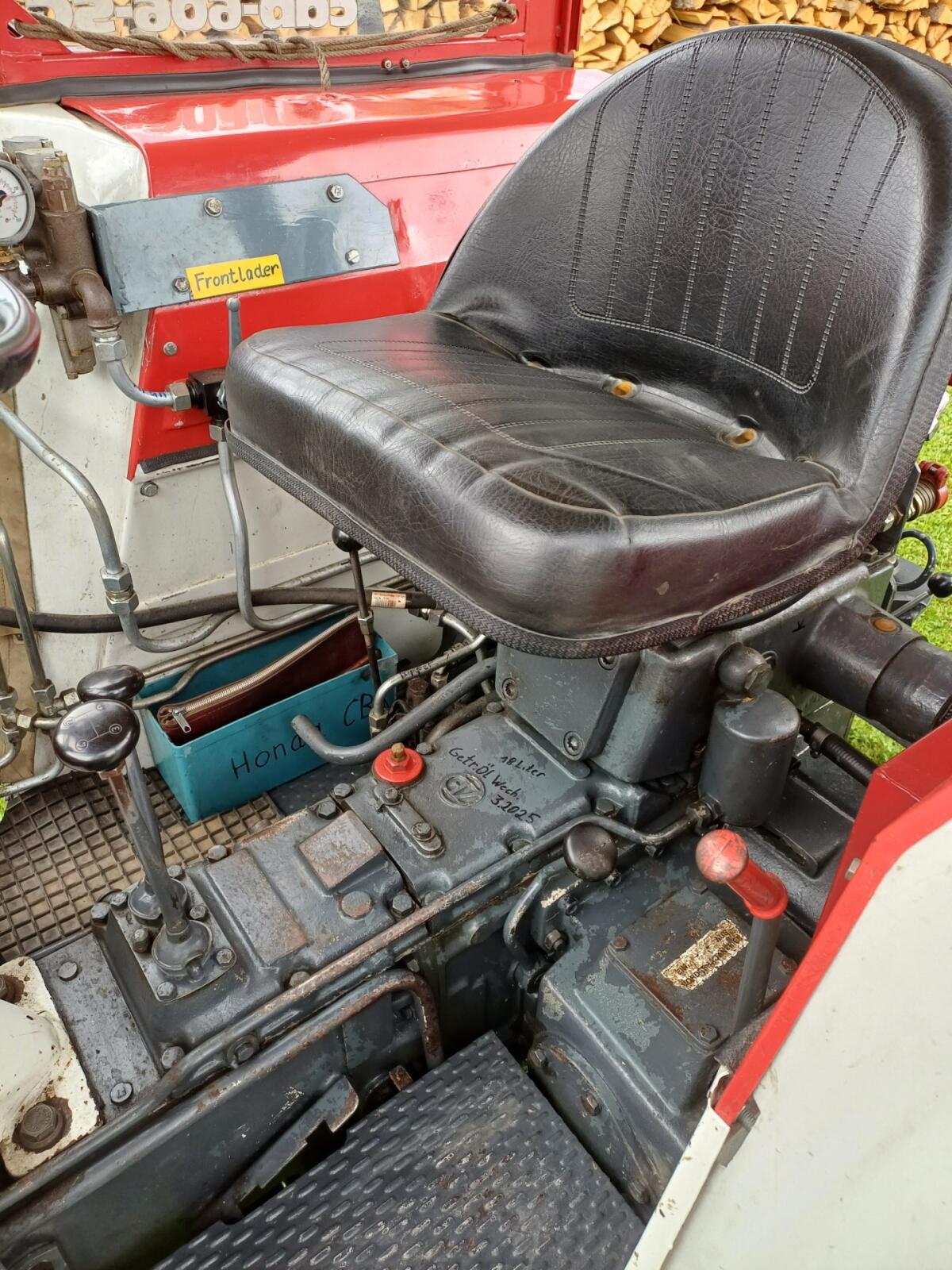 Lindner 520 SA mit Hauer Frontlader 2